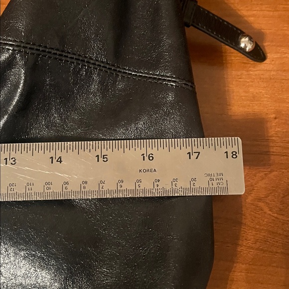 Hobo International Black Leather Shoulder Bag - Picture 12 of 14